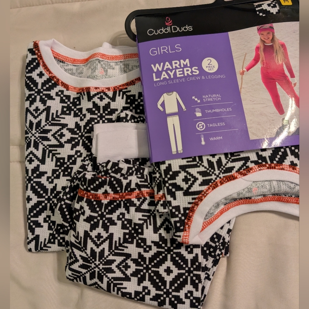 2 Pairs Cuddl Duds Girls Black and White Thermal Base Layer Size Medium 7/8